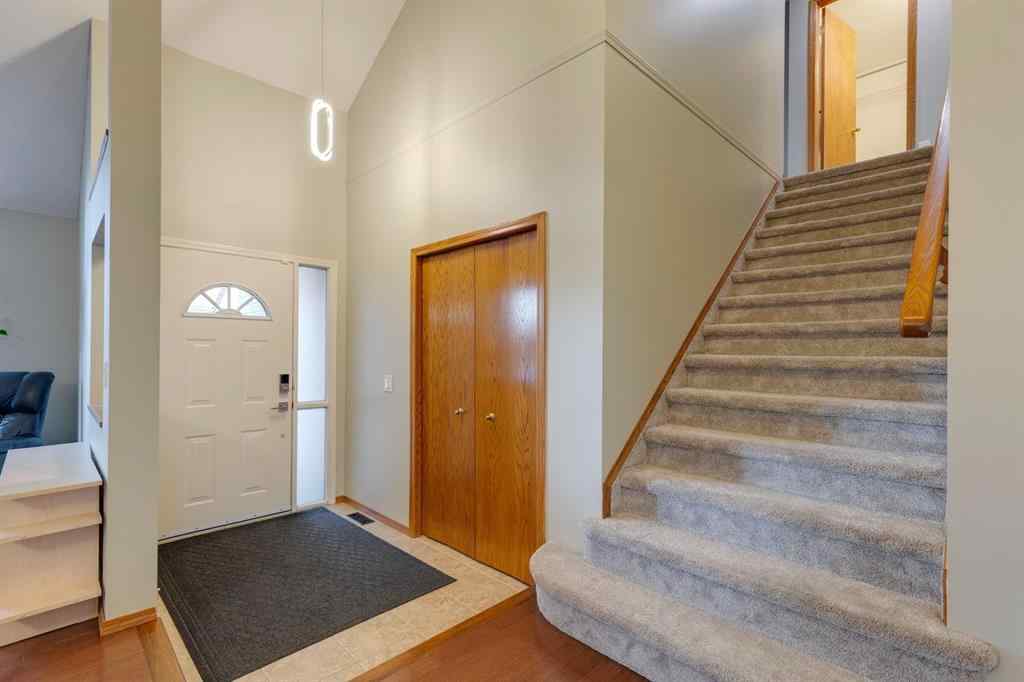 MLS® A2270360 - 87 Edgebrook Way NW in Edgemont Calgary, Residential