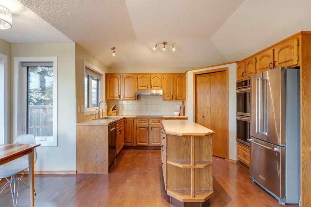 MLS® A2270360 - 87 Edgebrook Way NW in Edgemont Calgary, Residential