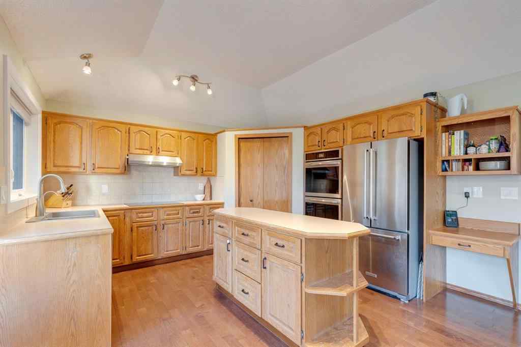 MLS® A2270360 - 87 Edgebrook Way NW in Edgemont Calgary, Residential