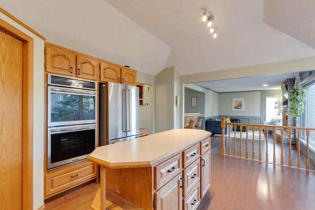 MLS® A2270360 - 87 Edgebrook Way NW in Edgemont Calgary, Residential