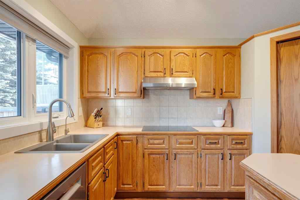 MLS® A2270360 - 87 Edgebrook Way NW in Edgemont Calgary, Residential