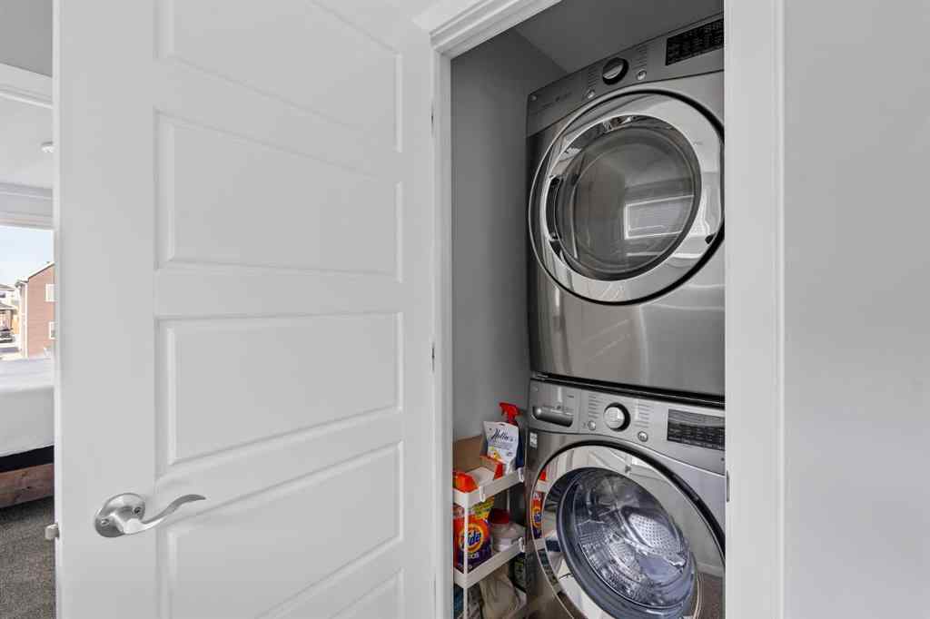 MLS® A2270361 - 837 West Lakeview Drive  in Chelsea_CH Chestermere, Residential