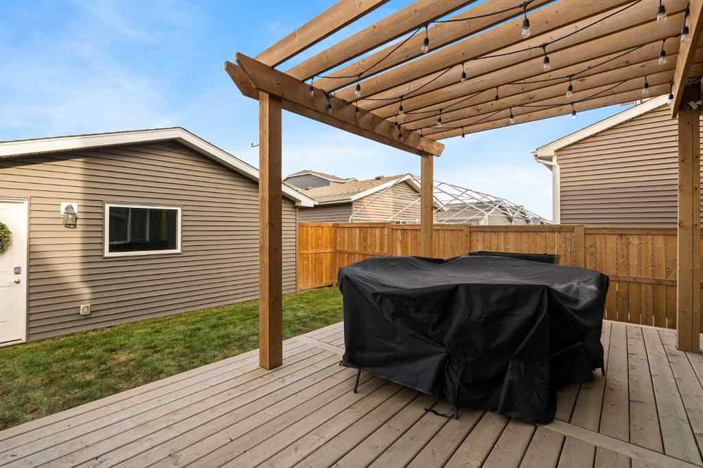 MLS® A2270361 - 837 West Lakeview Drive  in Chelsea_CH Chestermere, Residential