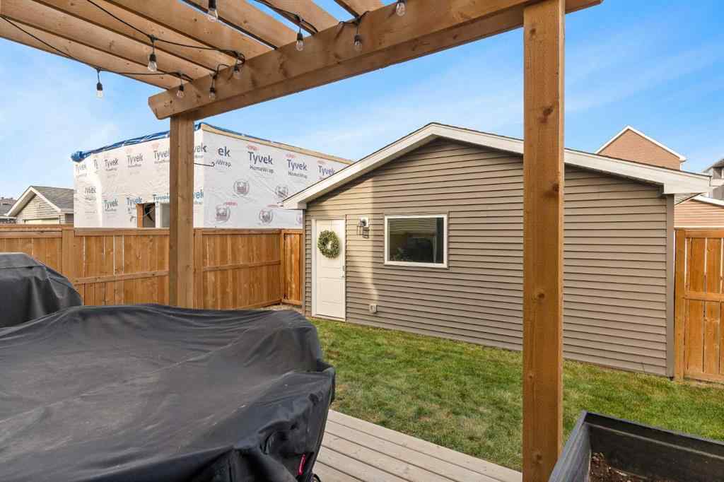 MLS® A2270361 - 837 West Lakeview Drive  in Chelsea_CH Chestermere, Residential