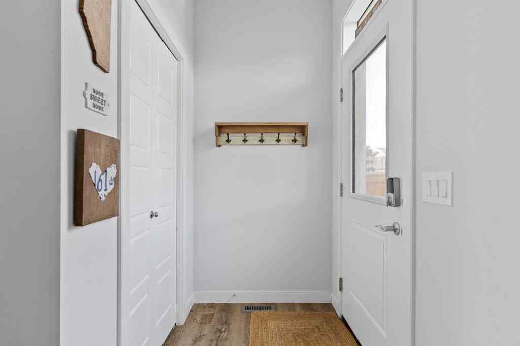 MLS® A2270361 - 837 West Lakeview Drive  in Chelsea_CH Chestermere, Residential