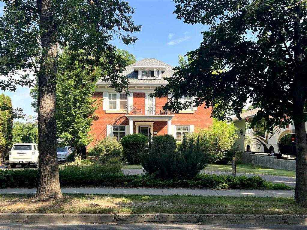 MLS&reg; # A2270364 - 258 1 Street SE in SE Hill Medicine Hat, Residential Open Houses