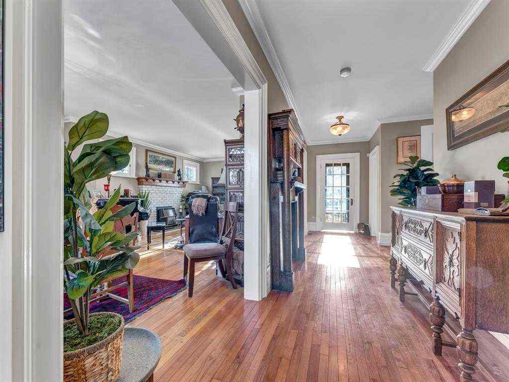 MLS&reg; # A2270364 - 258 1 Street SE in SE Hill Medicine Hat, Residential Open Houses