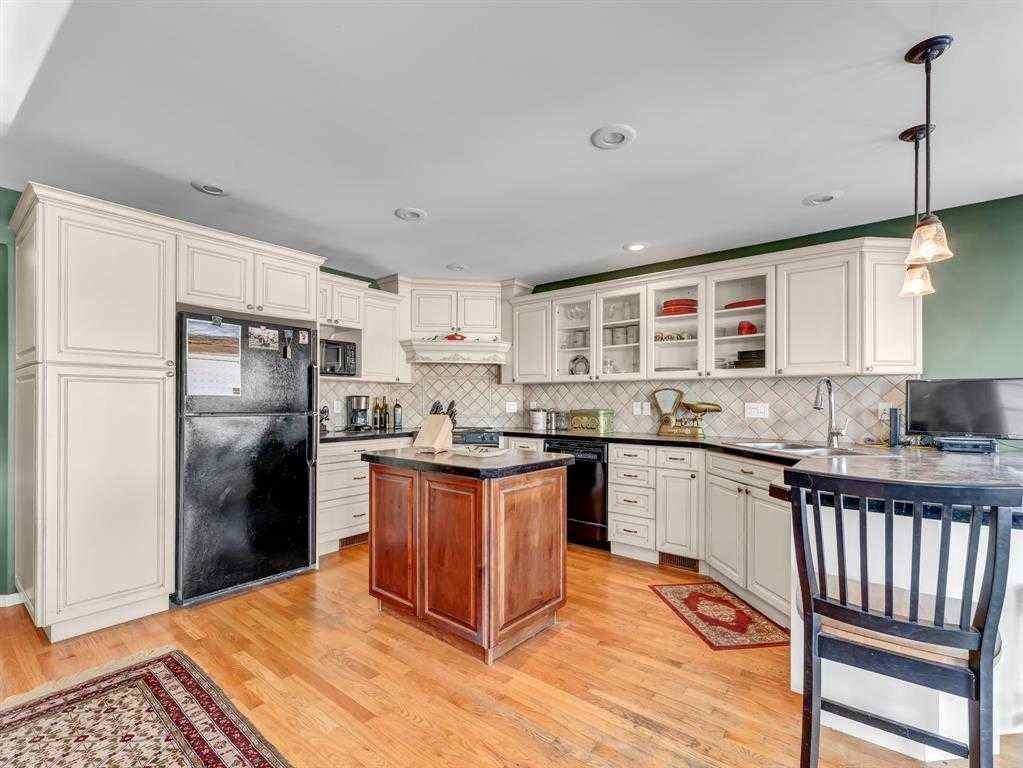 MLS&reg; # A2270364 - 258 1 Street SE in SE Hill Medicine Hat, Residential Open Houses