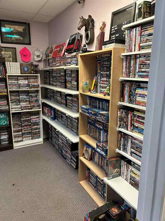 MLS&reg; # A2270365 - 132 1 Street W in Downtown Brooks, Commercial Open Houses