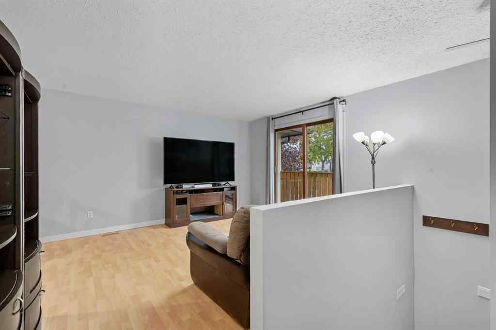 MLS® A2270368 - 1137 Berkley Drive NW in Beddington Heights Calgary, Residential