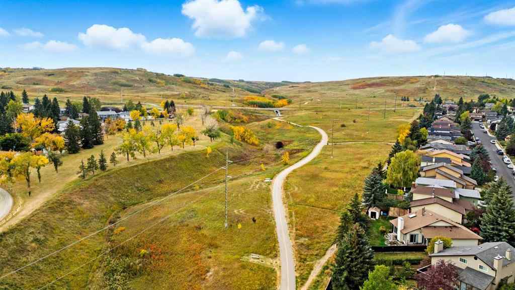 MLS® A2270368 - 1137 Berkley Drive NW in Beddington Heights Calgary, Residential