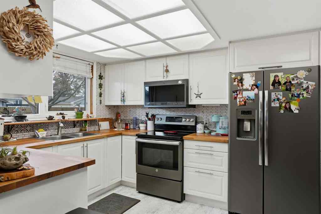 MLS® A2270370 - 4501 Fordham Crescent SE in Forest Heights Calgary, Residential