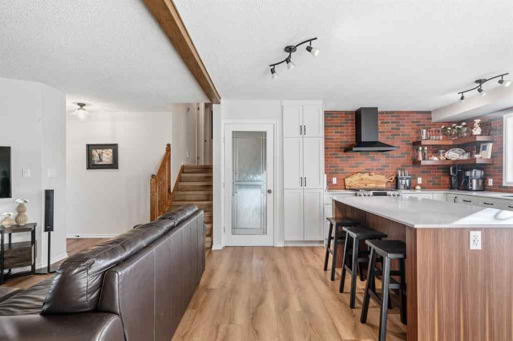 MLS&reg; # A2270372 - 33 Carolina Drive  in East End Cochrane, Residential Open Houses