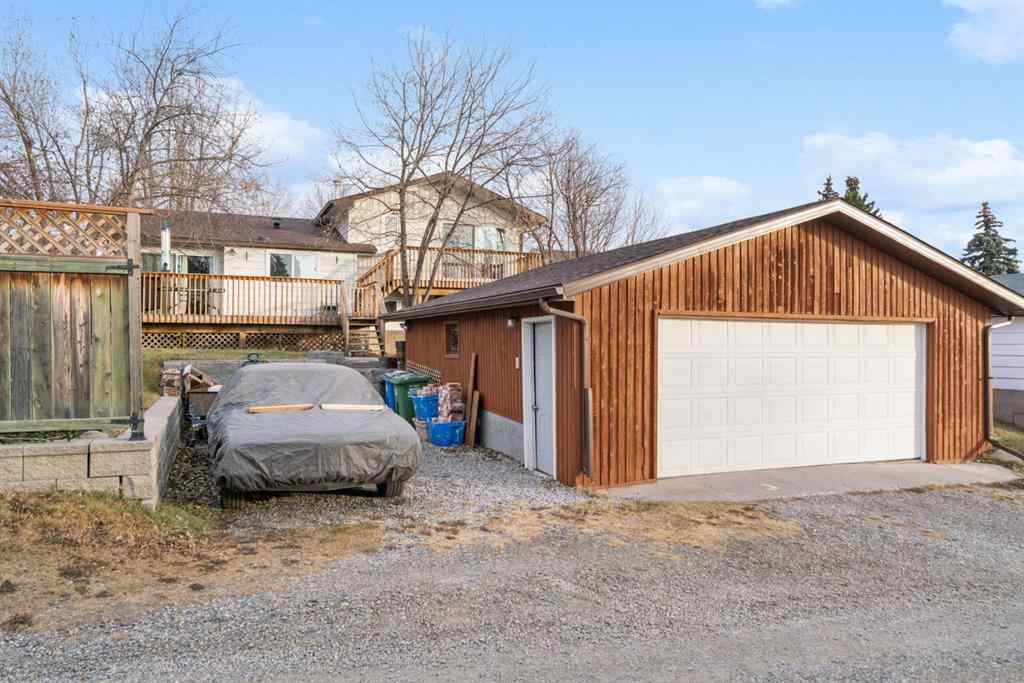 MLS&reg; # A2270372 - 33 Carolina Drive  in East End Cochrane, Residential Open Houses