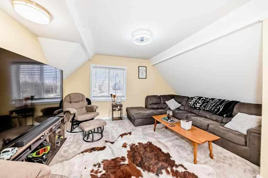 MLS&reg; # A2270378 - 2035 20TH Avenue  in NONE Bowden, Residential Open Houses