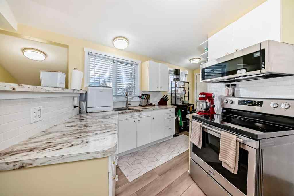 MLS&reg; # A2270378 - 2035 20TH Avenue  in NONE Bowden, Residential Open Houses