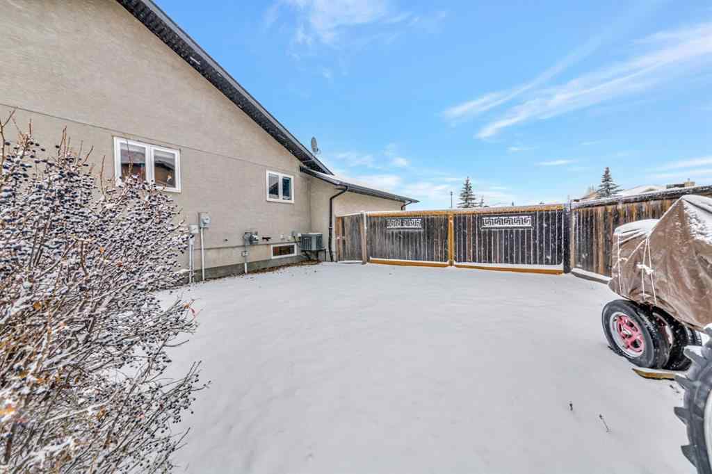 MLS&reg; # A2270379 - 2026 63 Avenue Court  in Lakeside Lloydminster, Residential Open Houses