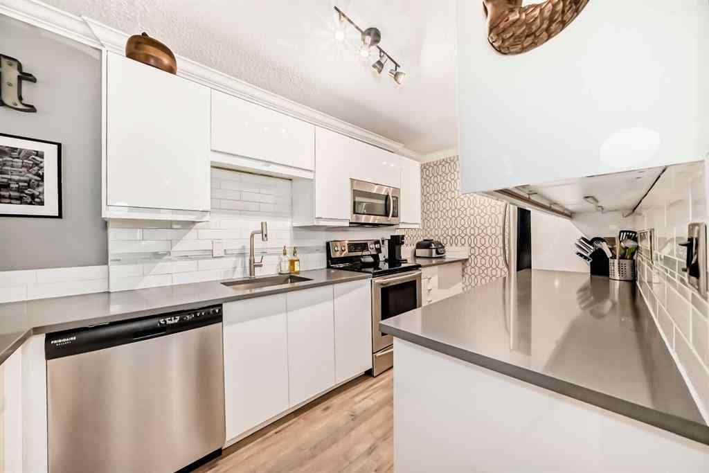 MLS® A2270380 - Unit #205 1213 13 Avenue SW in Beltline Calgary, Residential