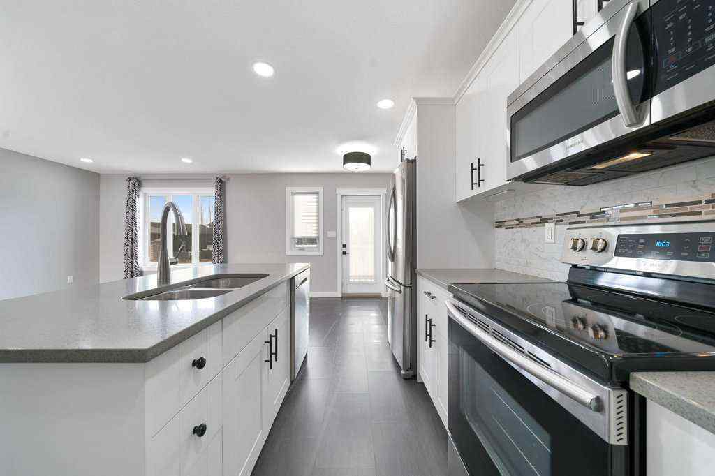 MLS&reg; # A2270381 - 29 Somerside Gate SE in Southland Medicine Hat, Residential Open Houses