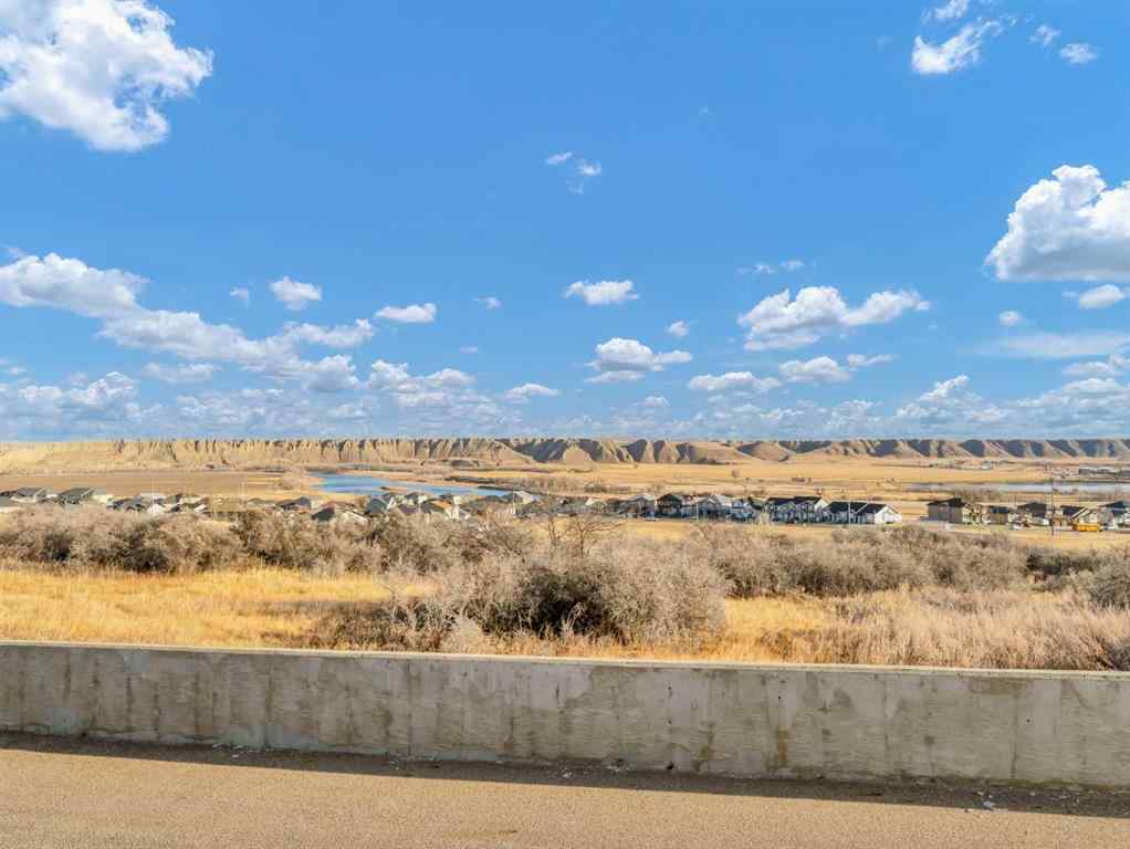 MLS&reg; # A2270386 - Unit #121 19 Terrace View NE in Terrace Medicine Hat, Residential Open Houses