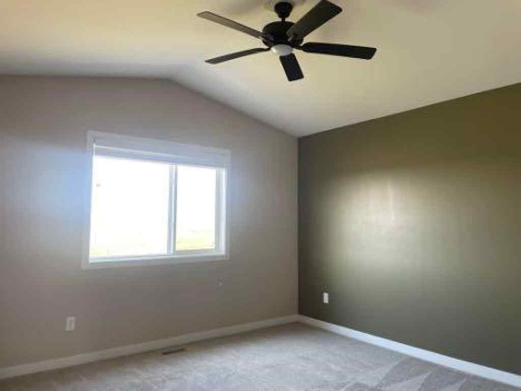 MLS&reg; # A2270387 - 947 41 Avenue N in Legacy Ridge / Hardieville Lethbridge, Residential Open Houses