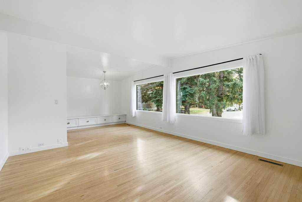 MLS® A2270400 - 3124 Leduc Crescent SW in Lakeview Calgary, Residential