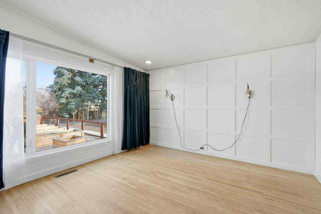 MLS® A2270400 - 3124 Leduc Crescent SW in Lakeview Calgary, Residential