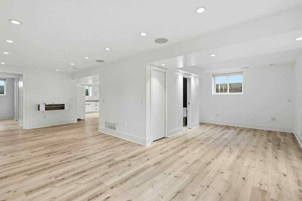 MLS® A2270400 - 3124 Leduc Crescent SW in Lakeview Calgary, Residential