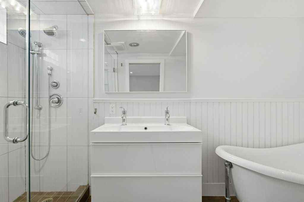 MLS® A2270400 - 3124 Leduc Crescent SW in Lakeview Calgary, Residential