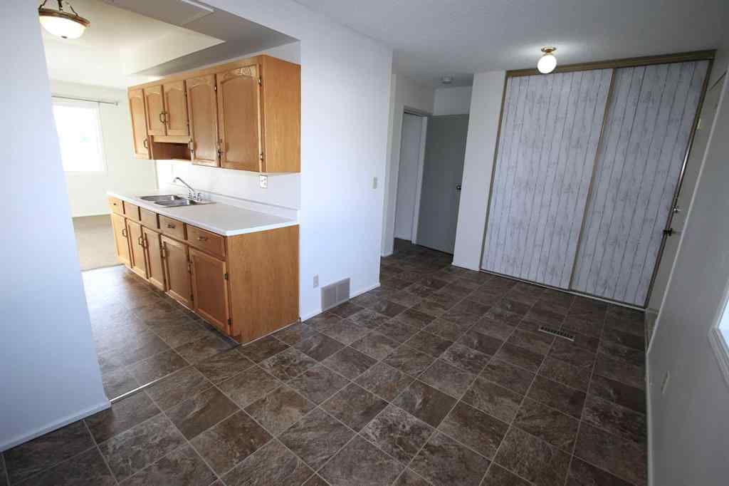 MLS&reg; # A2270401 - Unit #44 7124 Gray Drive  in Glendale Red Deer, Residential Open Houses