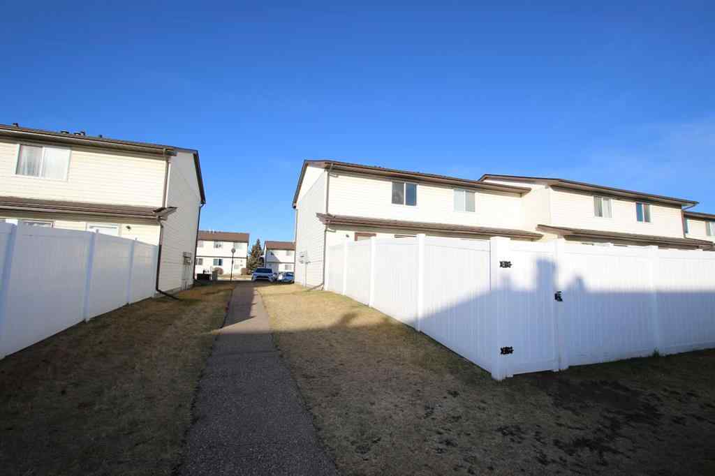 MLS&reg; # A2270401 - Unit #44 7124 Gray Drive  in Glendale Red Deer, Residential Open Houses