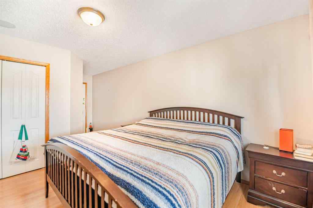 MLS&reg; # A2270417 - 27 Jacobs Close  in Johnstone Park Red Deer, Residential Open Houses