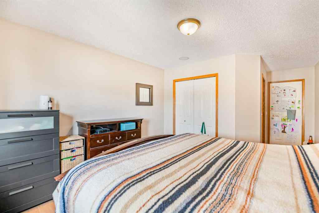 MLS&reg; # A2270417 - 27 Jacobs Close  in Johnstone Park Red Deer, Residential Open Houses