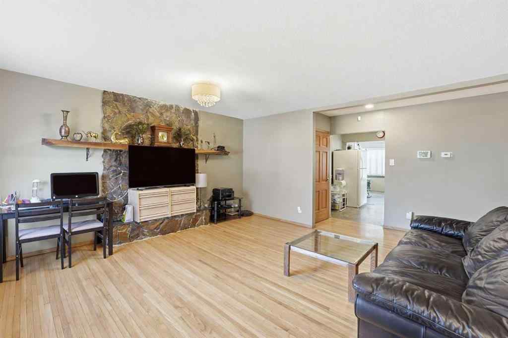 MLS&reg; # A2270425 - 2018 Cottonwood Crescent SE in Southview Calgary, Residential Open Houses