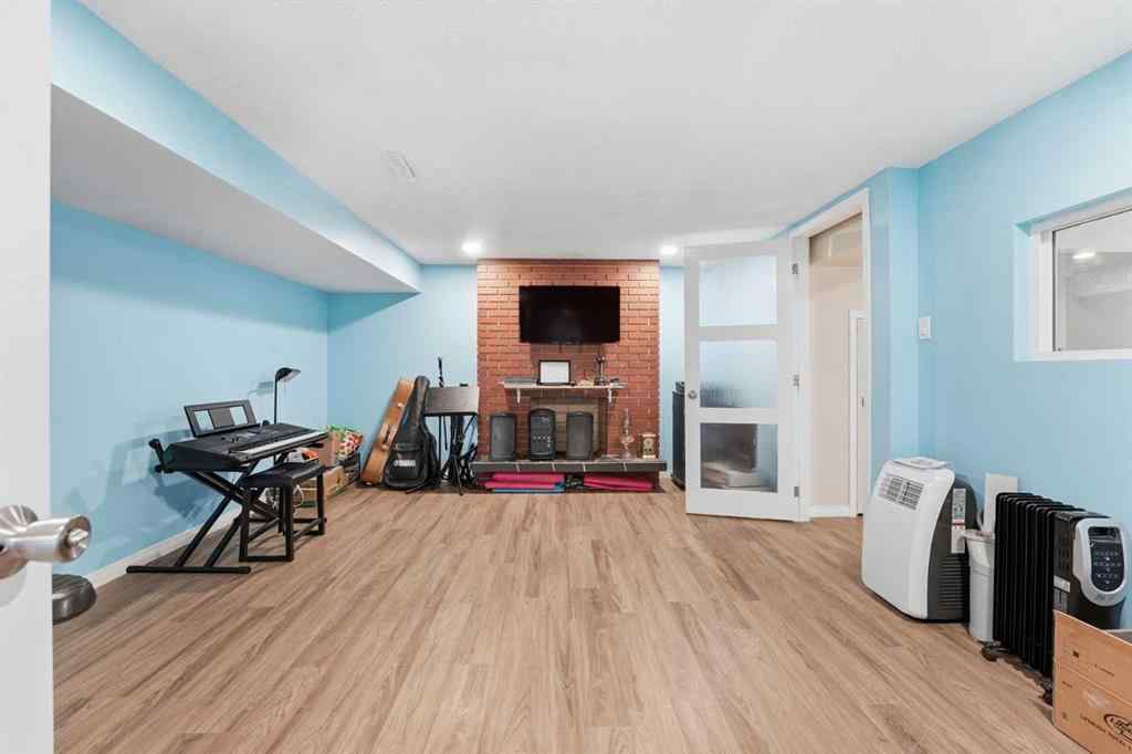 MLS&reg; # A2270425 - 2018 Cottonwood Crescent SE in Southview Calgary, Residential Open Houses