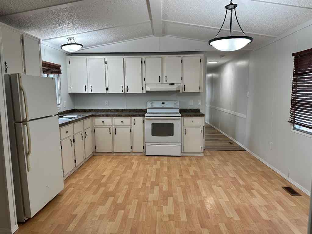 MLS&reg; # A2270427 - 92 Coachman Village  in MH - Coachman Grande Prairie, Mobile Open Houses