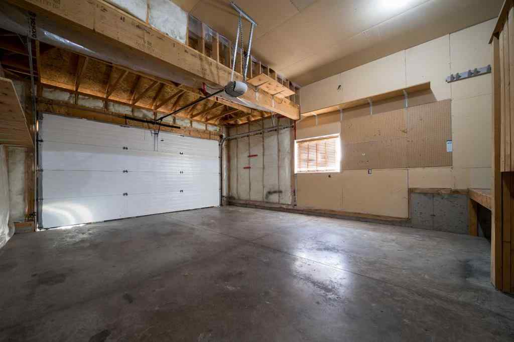 MLS&reg; # A2270429 - 197 Vista Road  in SE Southridge Medicine Hat, Residential Open Houses