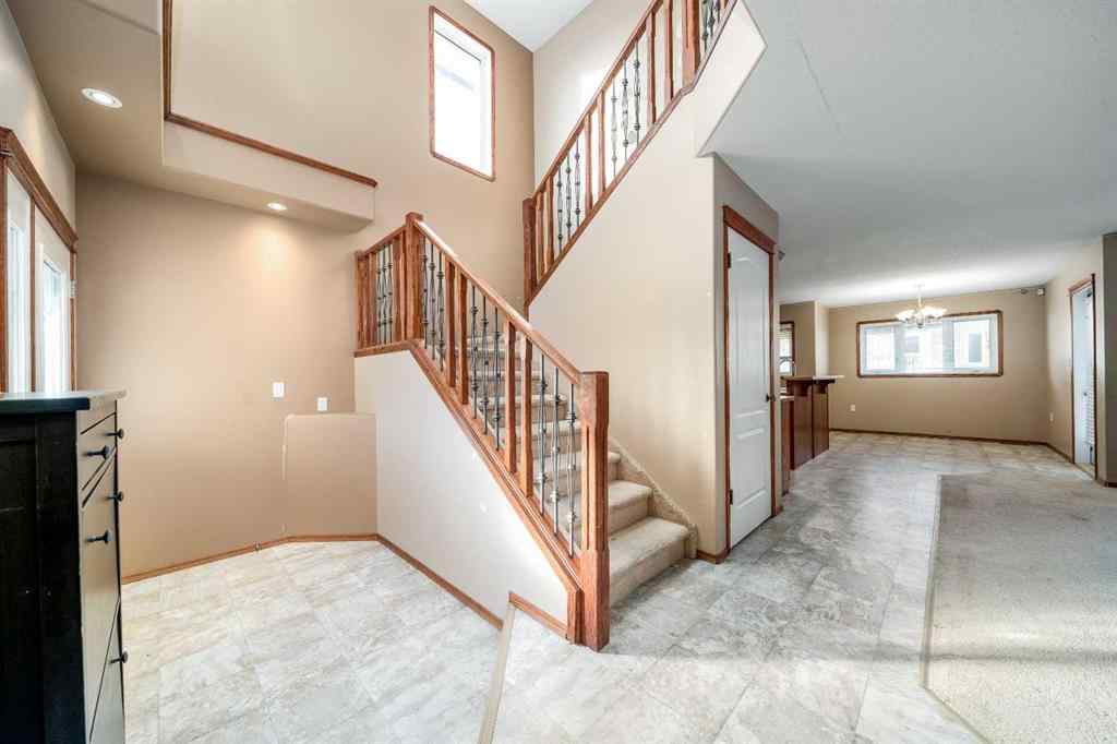 MLS&reg; # A2270429 - 197 Vista Road  in SE Southridge Medicine Hat, Residential Open Houses