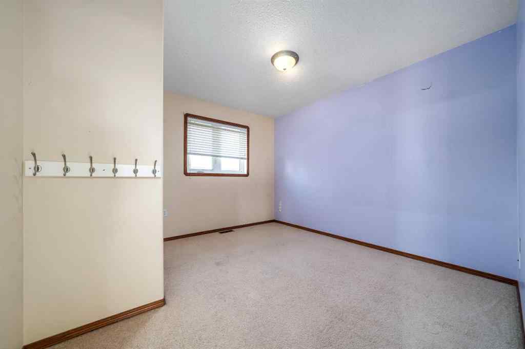 MLS&reg; # A2270429 - 197 Vista Road  in SE Southridge Medicine Hat, Residential Open Houses