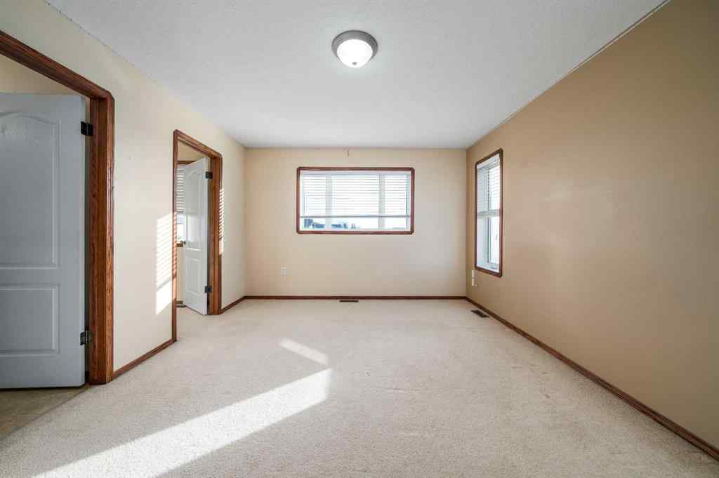 MLS&reg; # A2270429 - 197 Vista Road  in SE Southridge Medicine Hat, Residential Open Houses