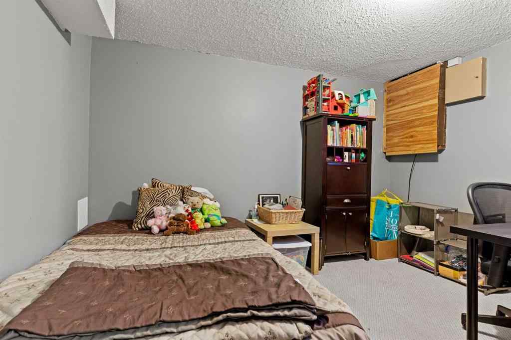 MLS® A2270431 - 6 Castleglen Road NE in Castleridge Calgary, Residential