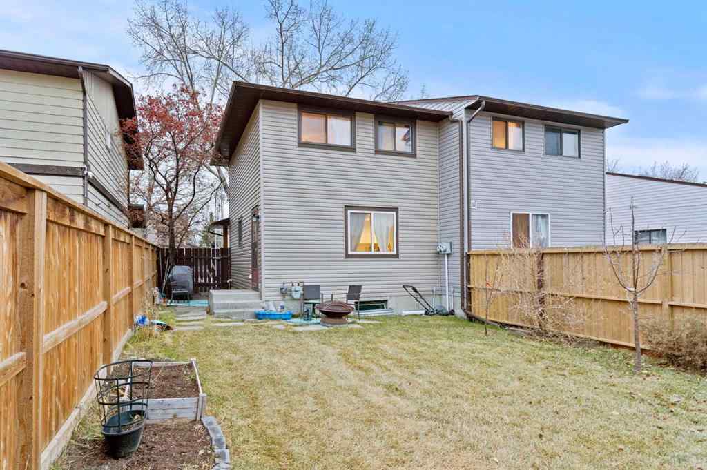 MLS® A2270431 - 6 Castleglen Road NE in Castleridge Calgary, Residential