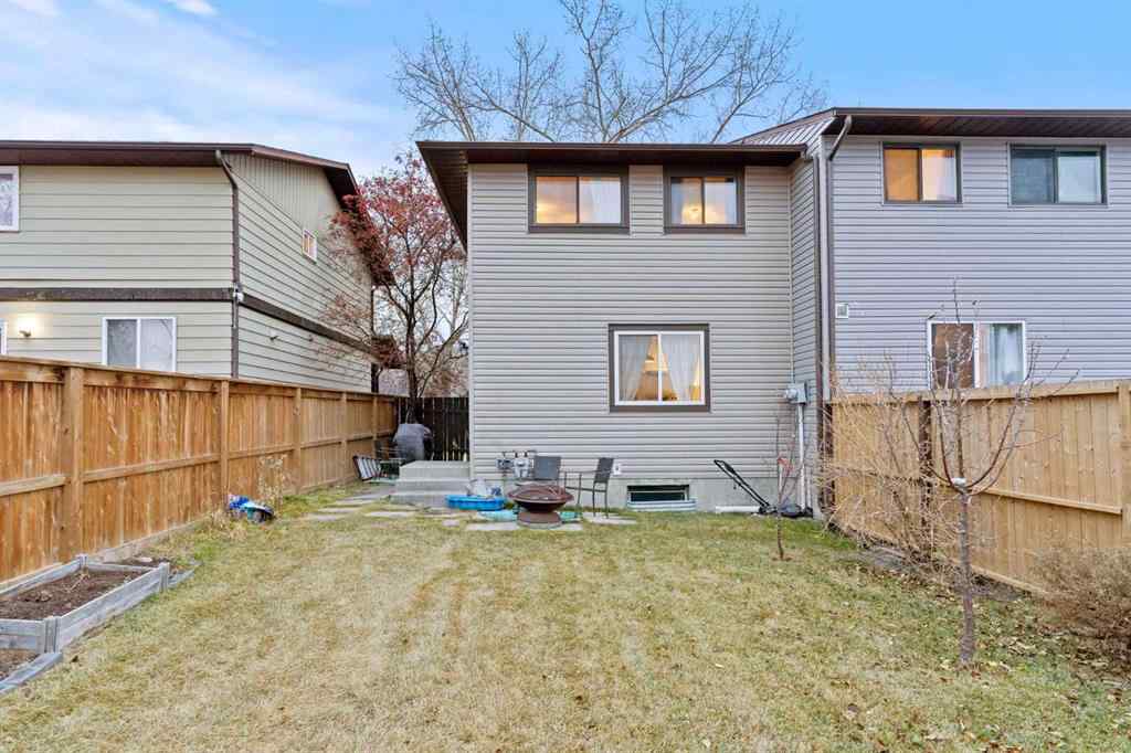 MLS® A2270431 - 6 Castleglen Road NE in Castleridge Calgary, Residential