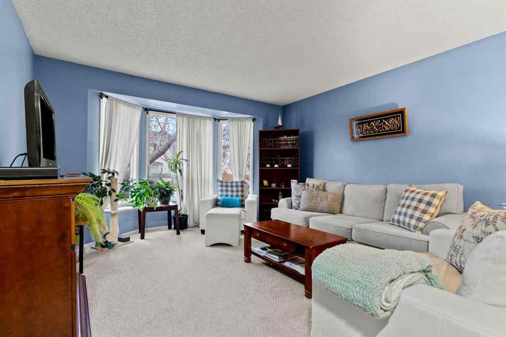 MLS® A2270431 - 6 Castleglen Road NE in Castleridge Calgary, Residential