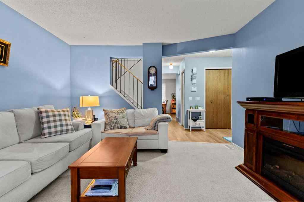 MLS® A2270431 - 6 Castleglen Road NE in Castleridge Calgary, Residential