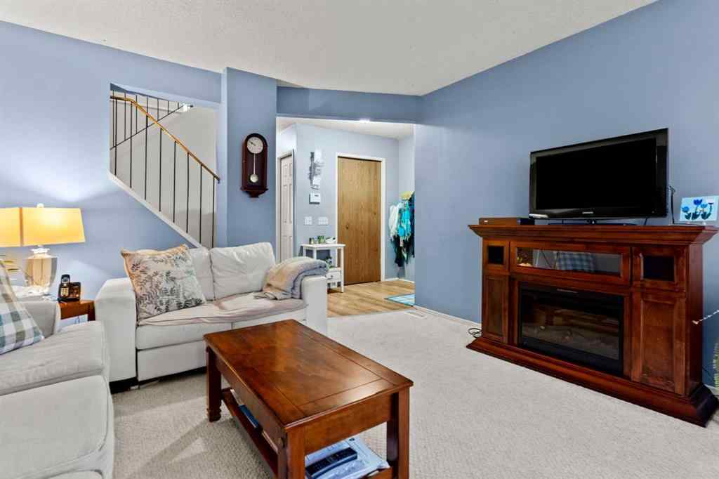 MLS® A2270431 - 6 Castleglen Road NE in Castleridge Calgary, Residential