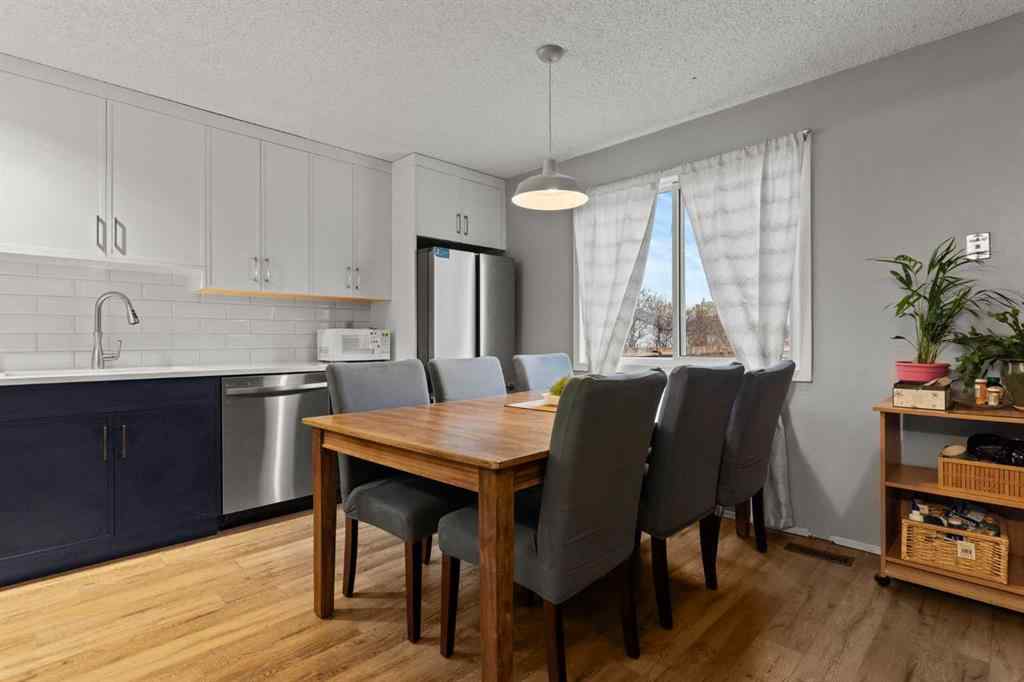 MLS® A2270431 - 6 Castleglen Road NE in Castleridge Calgary, Residential
