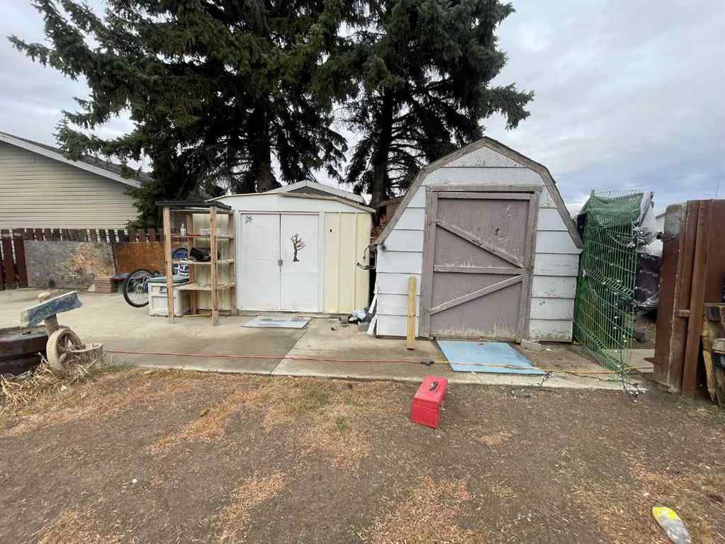 MLS&reg; # A2270432 - 1020 1 Street W in NONE Kindersley, Residential Open Houses