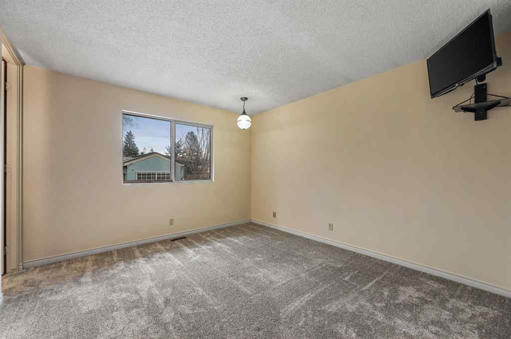 MLS® A2270434 - 328 Norseman Road NW in North Haven Upper Calgary, Residential