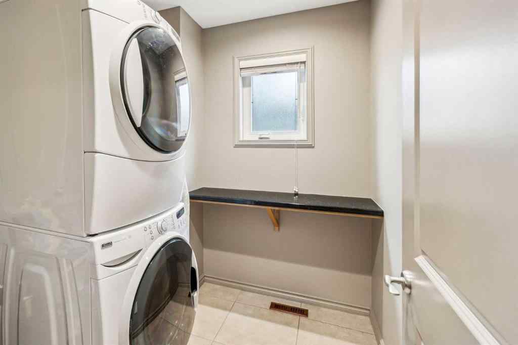 MLS® A2270440 - 1217 18 Avenue NW in Capitol Hill Calgary, Residential